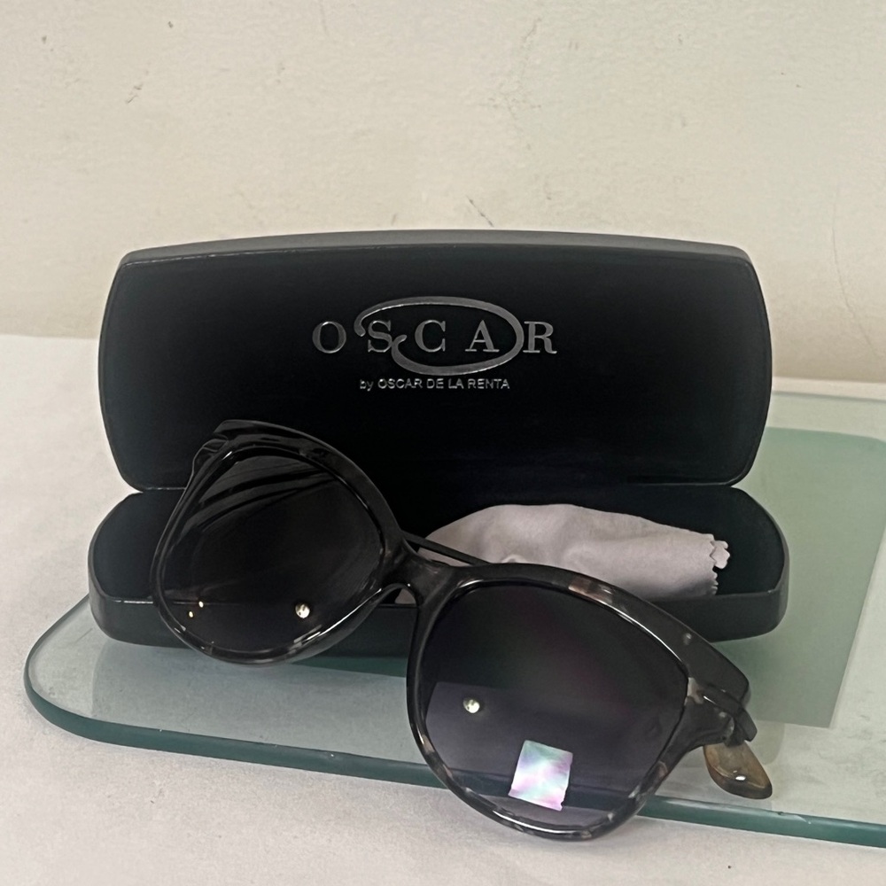 Oscar De La Renta Acetate Tortoise Shell Cat Eye Sunglasses Black - Picture 16 of 17